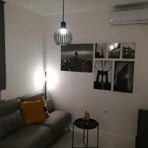  Apartment Mirela